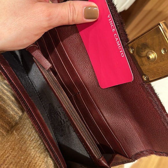 VINCE CAMUTO WALLET - Picture 6 of 7